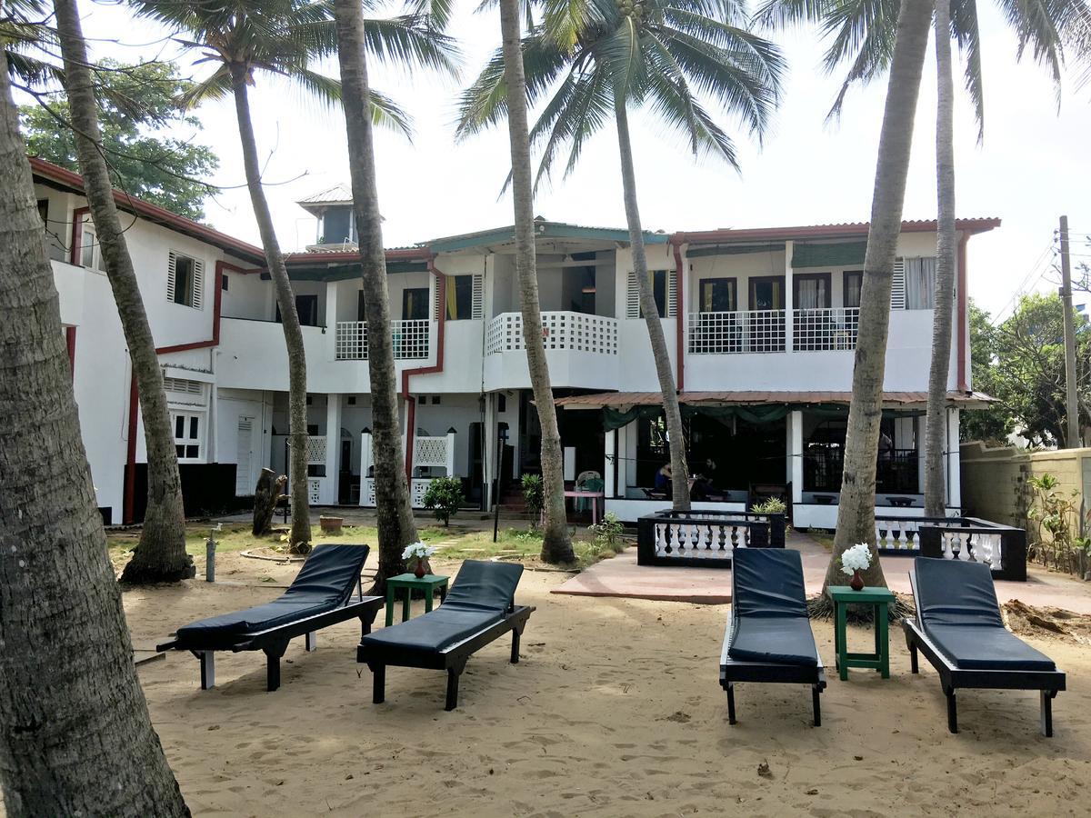 נגומבו Dephani Beach Hotel מראה חיצוני תמונה