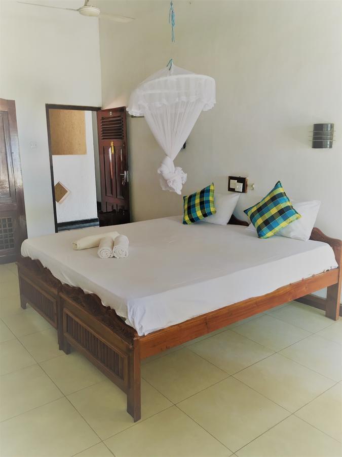נגומבו Dephani Beach Hotel מראה חיצוני תמונה