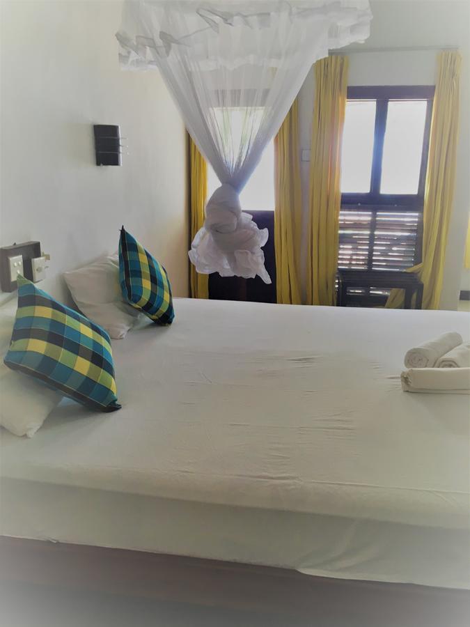 נגומבו Dephani Beach Hotel מראה חיצוני תמונה