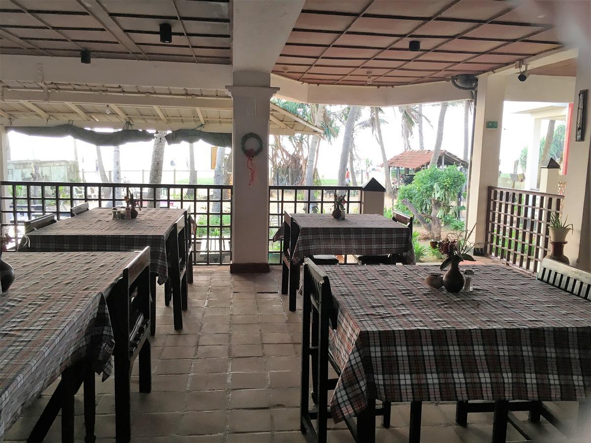 נגומבו Dephani Beach Hotel מראה חיצוני תמונה