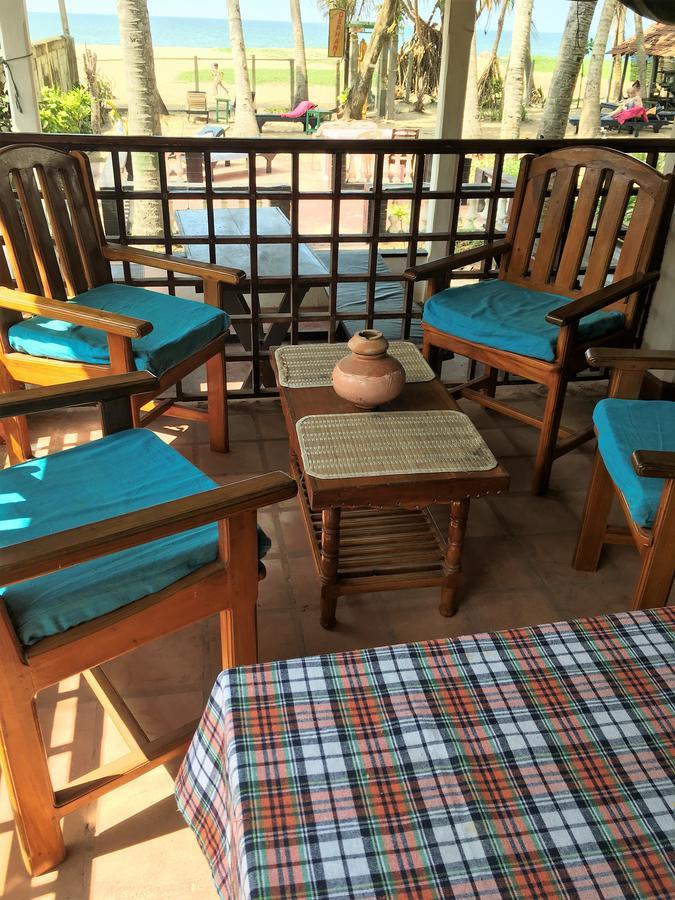 נגומבו Dephani Beach Hotel מראה חיצוני תמונה