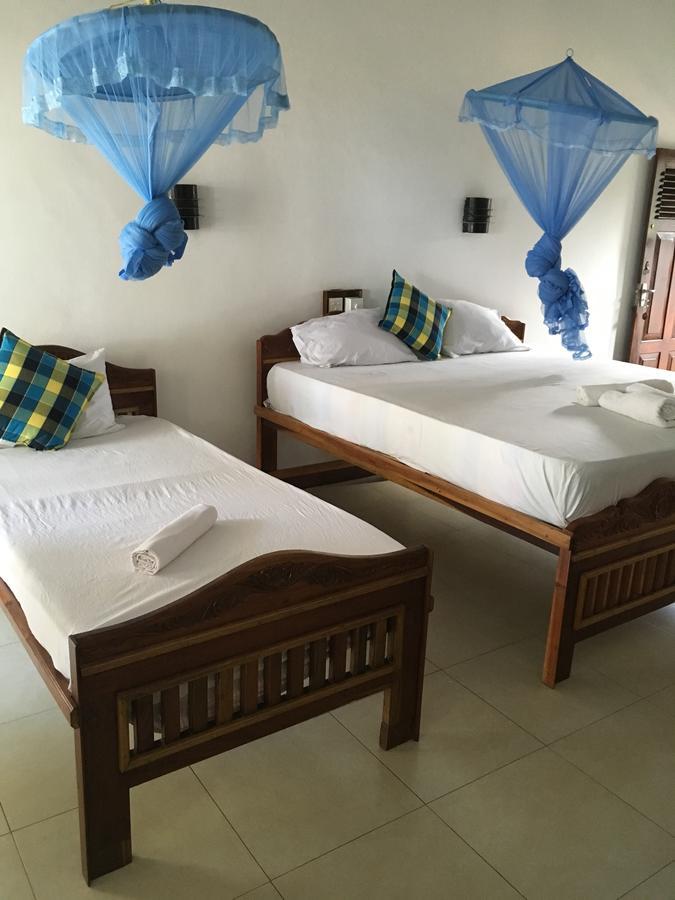 נגומבו Dephani Beach Hotel מראה חיצוני תמונה